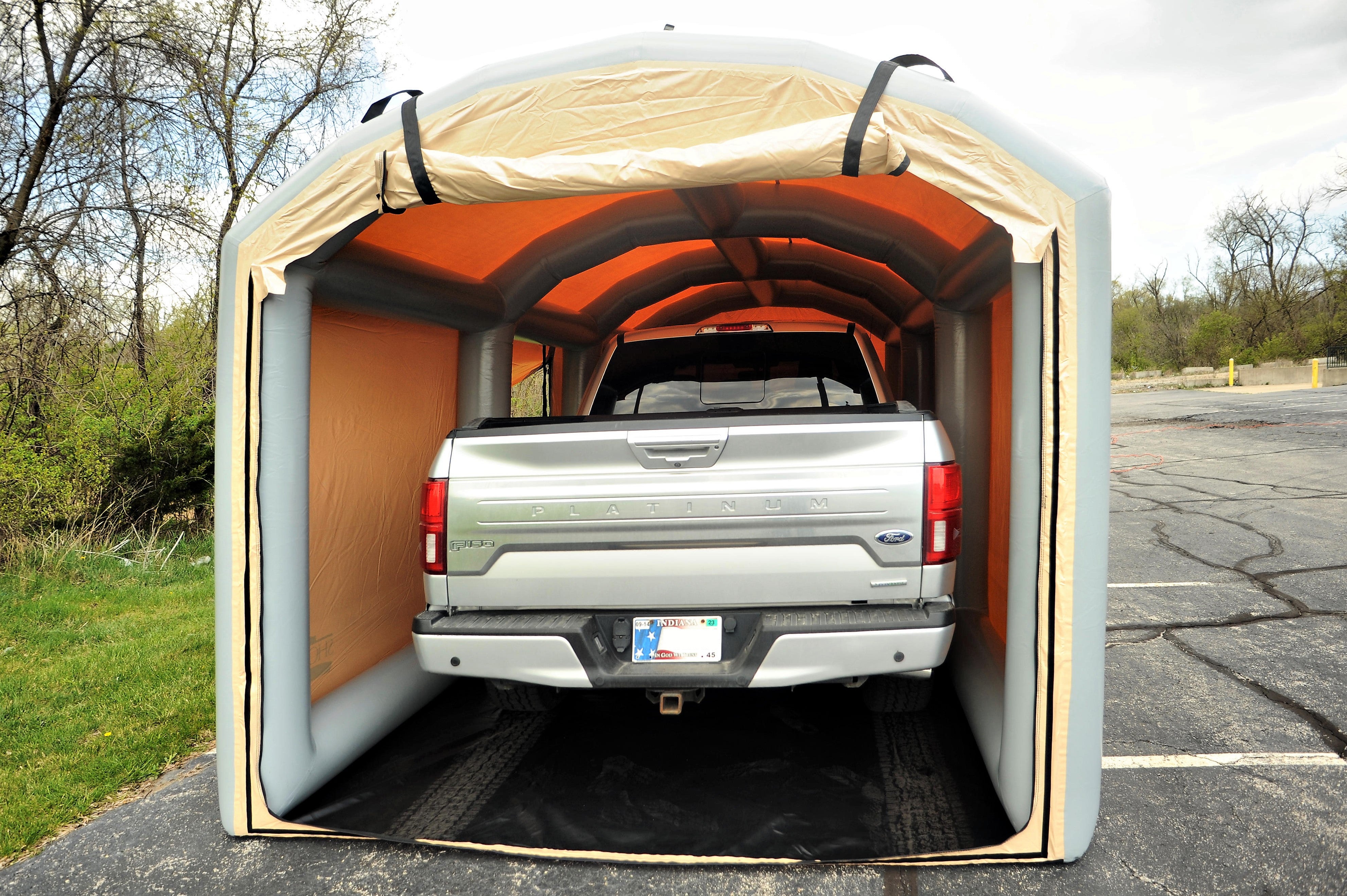 CarCapsule 24' Outdoor Showcase w/11' Pitched Roof