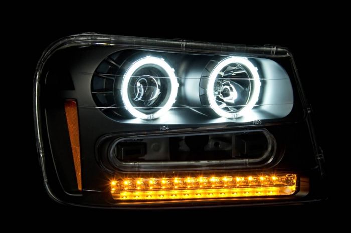 ANZO 2002-2009 Chevrolet Trailblazer Projector Headlights w/ Halo Black - 0