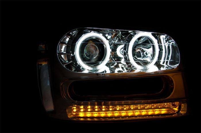 ANZO 2002-2009 Chevrolet Trailblazer Projector Headlights w/ Halo Chrome - 0