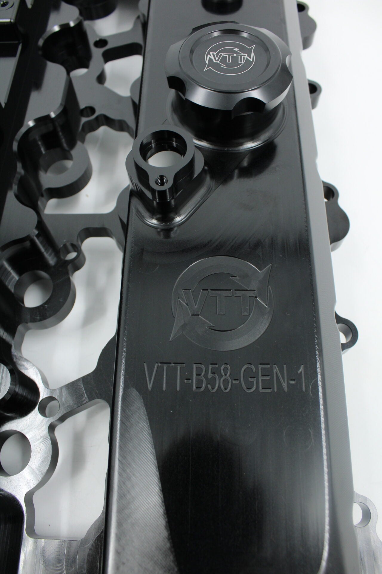 VTT B58 Gen 1 BILLET CNC Valve Cover