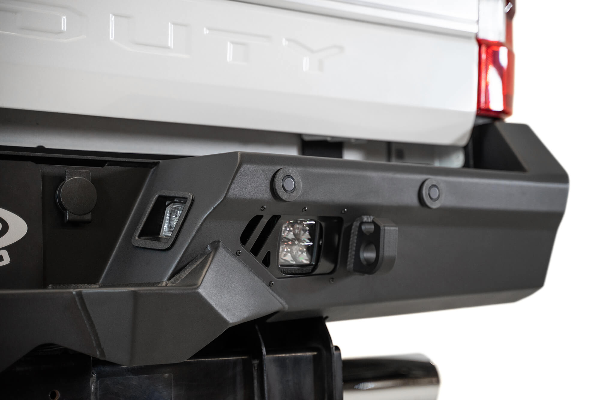 Addictive Desert Designs 17-20 Ford Super Duty Bomber HD Rear Bumper w/ Mounts For Cube Lights