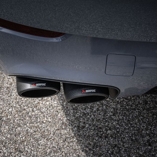 Akrapovic 2024+ Porsche Cayenne S / GTS / Turbo E-Hybrid / Coupe (536.2) Evolution Line (Titanium)