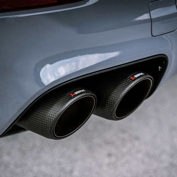 Akrapovic 2024+ Porsche Cayenne S / GTS / Turbo E-Hybrid / Coupe (536.2) Evolution Line (Titanium)