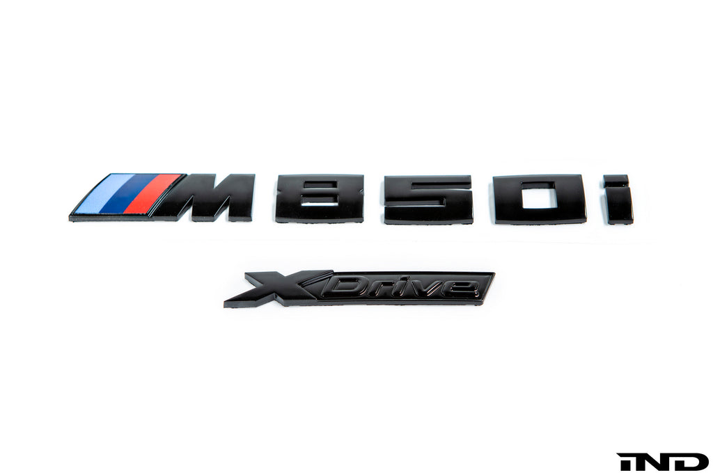 IND G15 M850i Painted Trunk Emblem