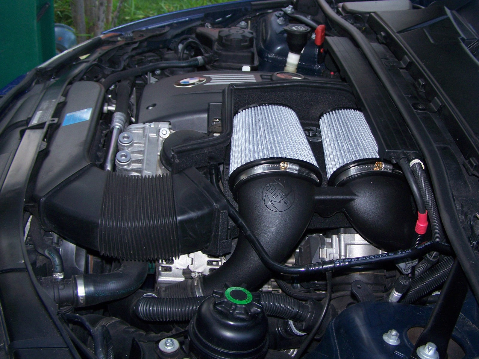 Magnum FORCE Stage-2 Cold Air Intake System w/ Pro DRY S Media BMW 335i (E90/92/93) 07-10 L6-3.0L (t) N54