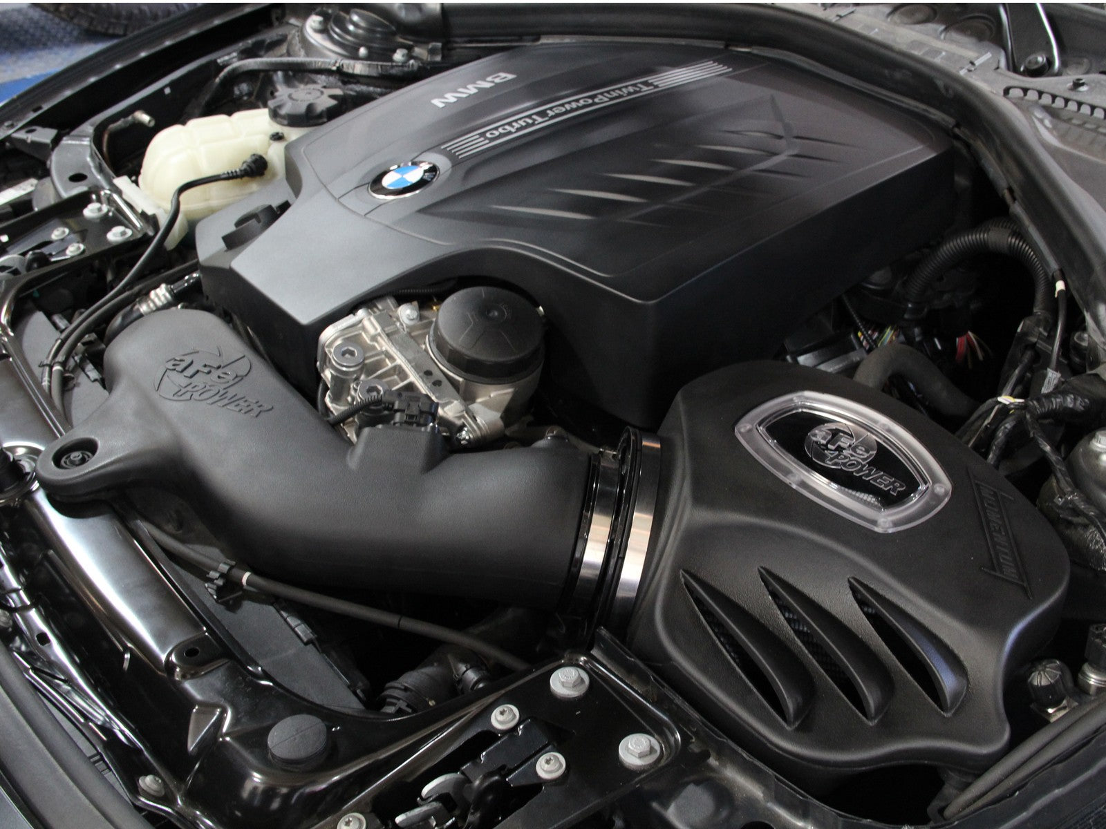 Momentum Cold Air Intake System w/ Pro DRY S Media BMW M135i 12-15 / M235i (F22/F23) 14-16 / 335i (F30) 12-15 / 435i (F32/F33) 14-16 L6-3.0L (t) N55