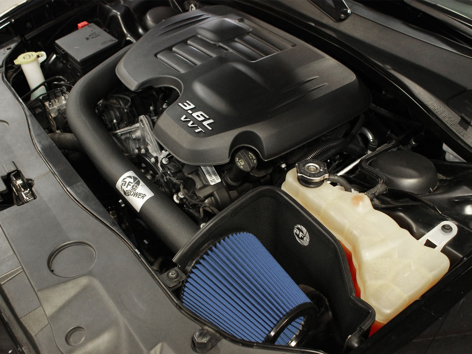 Magnum FORCE Stage-2 Cold Air Intake System w/ Pro 5R Media Dodge Challenger/Charger/Chrysler 300 11-19 V6-3.6L