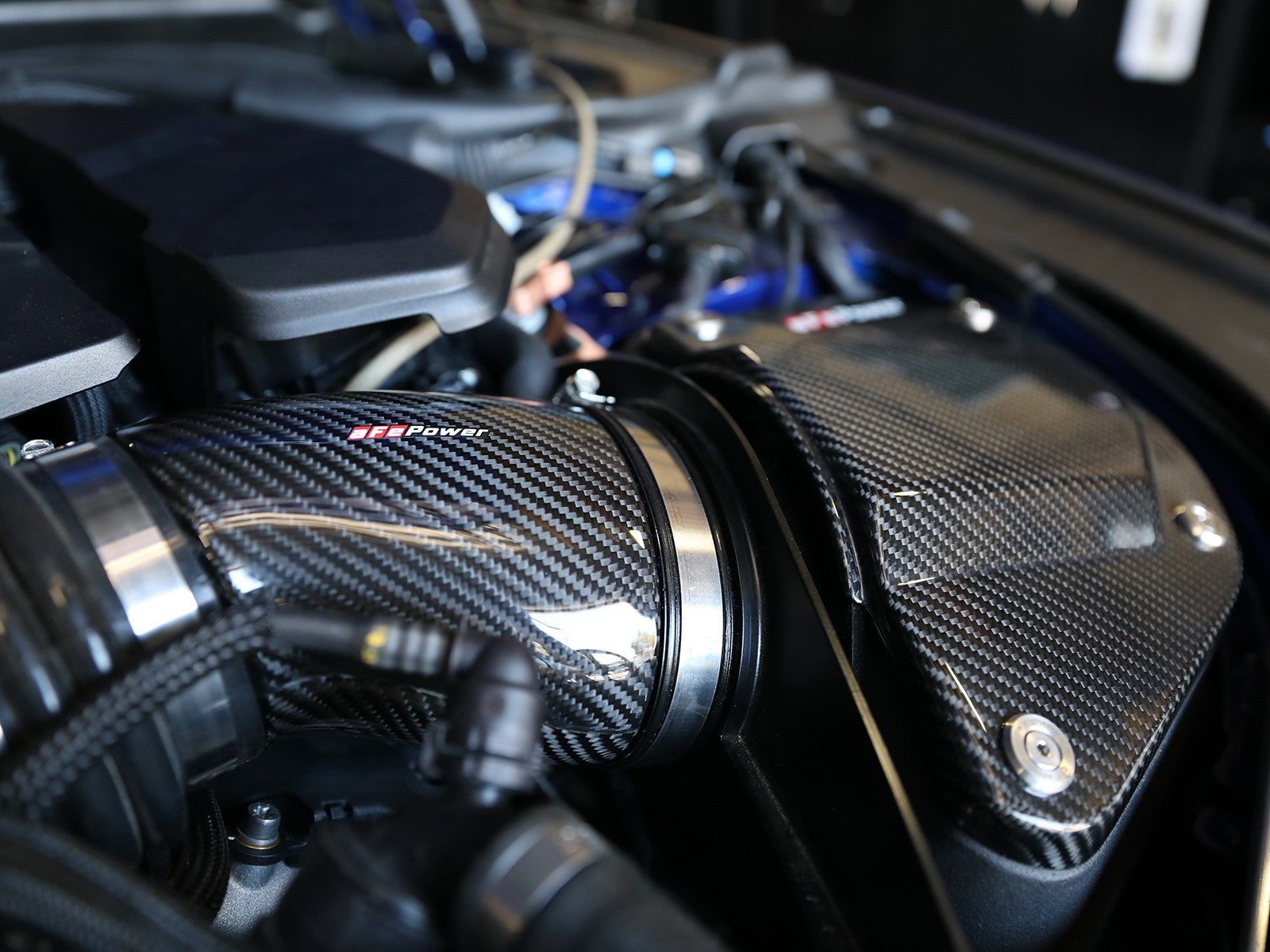 Black Series Stage-2 Carbon Fiber Cold Air Intake System w/ Pro DRY S Media BMW M5 (F90) 18-20 V8-4.4L (t) S63