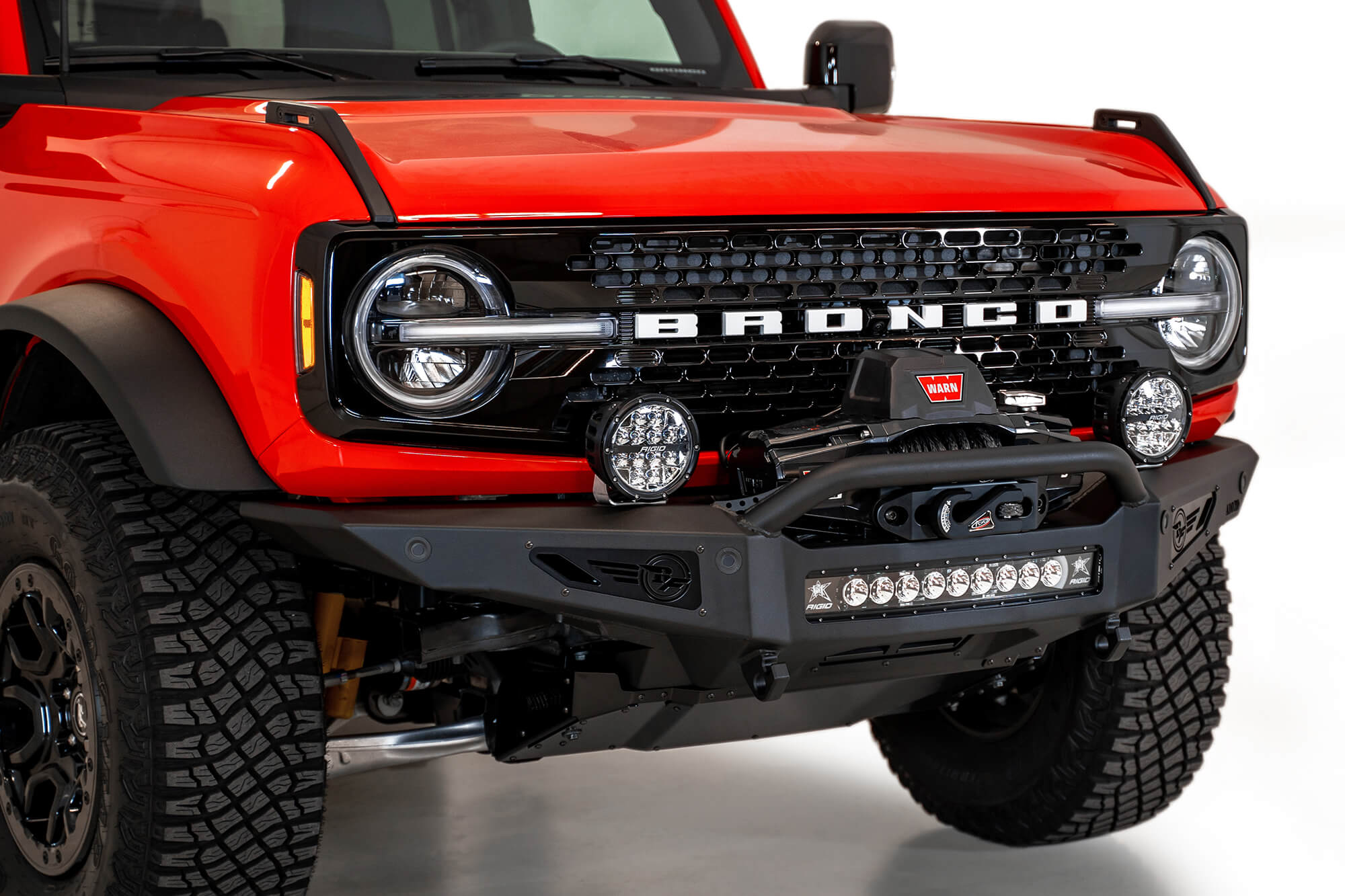 ADDICTIVE DESERT DESIGNS ROCK FIGHTER FRONT BUMPER: 2021+ FORD BRONCO