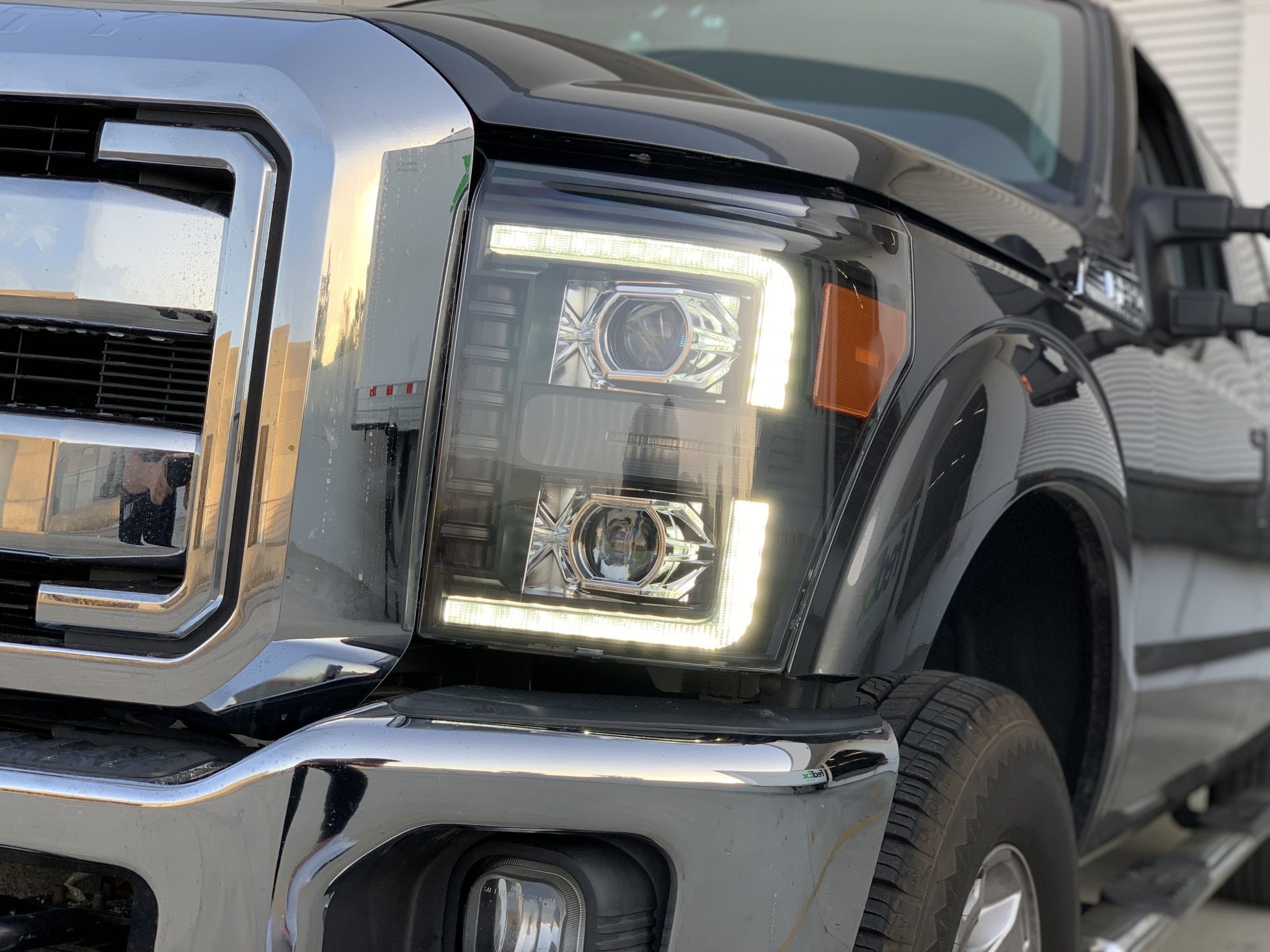 AlphaRex 11-16 Ford F-250 SD PRO-Series Projector Headlights Plank Style Design Chrome w/Seq Signal