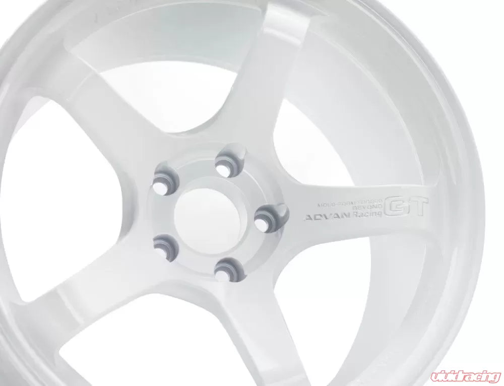 Advan GT Beyond 18x9.5 +29 5-114.3 Racing White Wheel