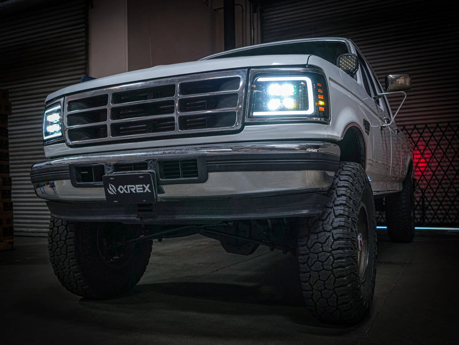 92-96 Ford F-Series/Bronco NOVA-Series LED Projector Headlights Black