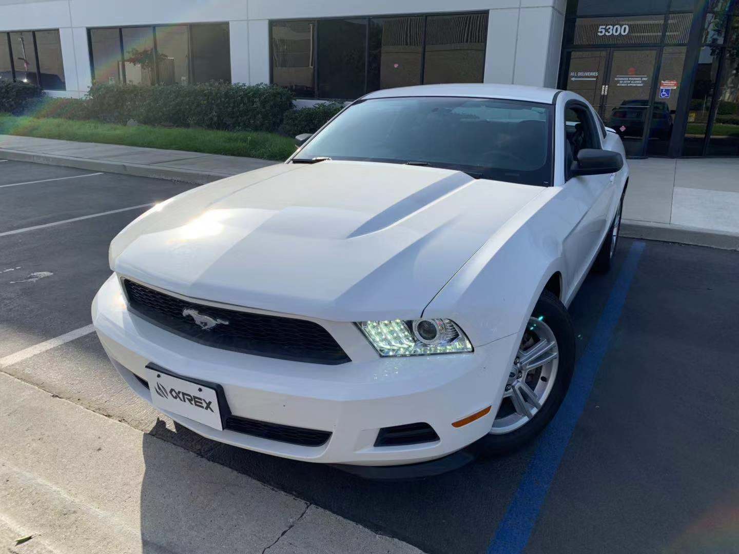 AlphaRex 10-12 Ford Mustang LUXX LED Proj Headlights Plank Style Chrome w/Activ Light/Seq Signal