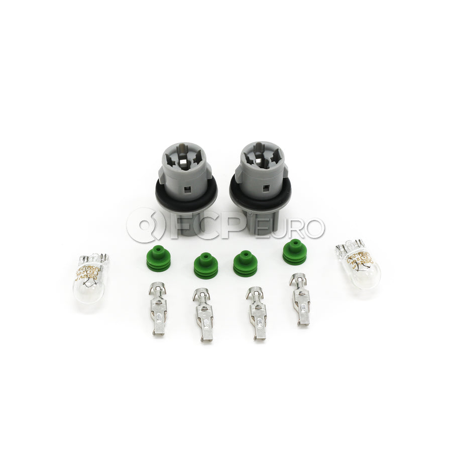 Mercedes Side Marker Lamp Socket Kit - Sylvania 0005400966