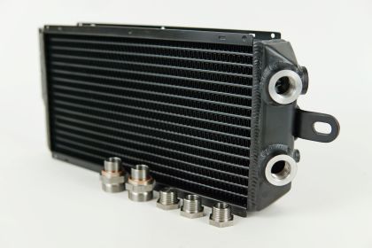 CSF PERFORMANCE ENGINE OIL COOLER: 1965–1989 PORSCHE 911/930