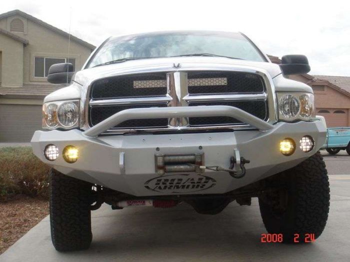 Road Armor 03-05 Dodge 2500 Stealth Front Winch Bumper w/Pre-Runner Guard - Tex Blk - 0