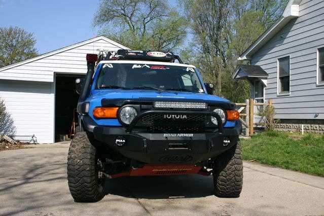 Road Armor 06-14 Toyota FJ Cruiser Stealth Front Winch Bumper w/Pre-Runner Guard - Tex Blk - 0