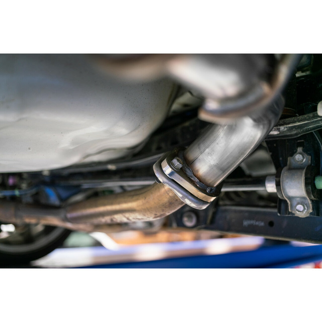 2.5" Axle Back, Dual Split Rear Exit, T304 with Carbon Fiber Tips Subaru WRX 2.0L/ WRX STI 2.5L 2015 - 2021