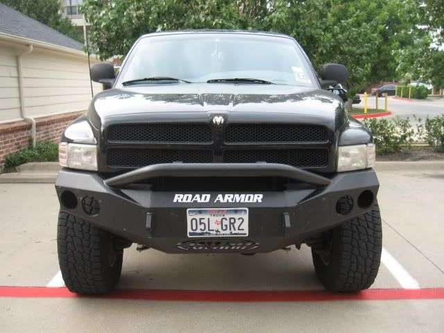 Road Armor 94-96 Dodge 1500/2500 Stealth Front Winch Bumper w/Pre-Runner Guard - Tex Blk - 0