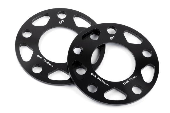 DINAN WHEEL SPACER KIT. 72.6MM. 7MM THICK