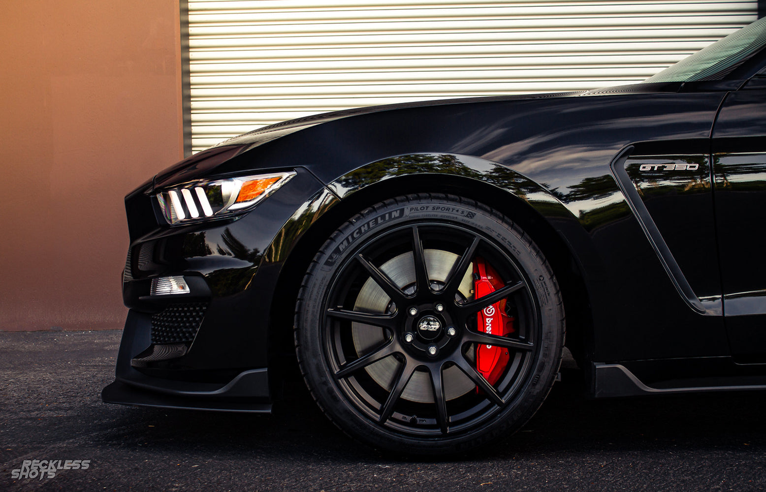 APEX SM-10 18 X 9.5 +22 5 X 120 CB72.56 SATIN BLACK